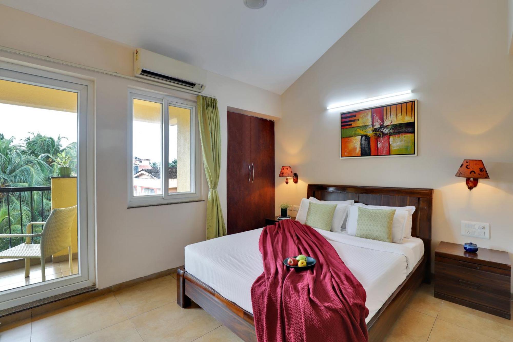 Veera Strand Park Serviced Apartments Near Calangute Bagian luar foto