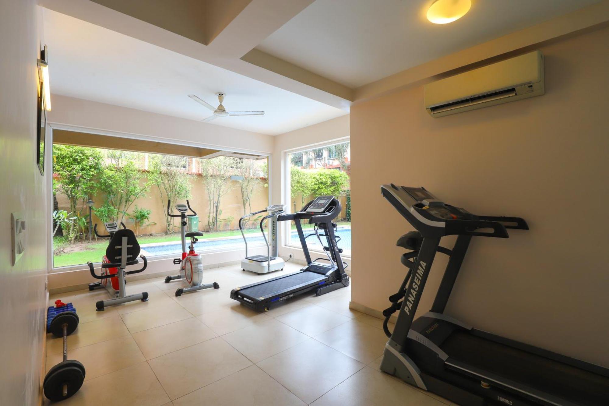 Veera Strand Park Serviced Apartments Near Calangute Bagian luar foto
