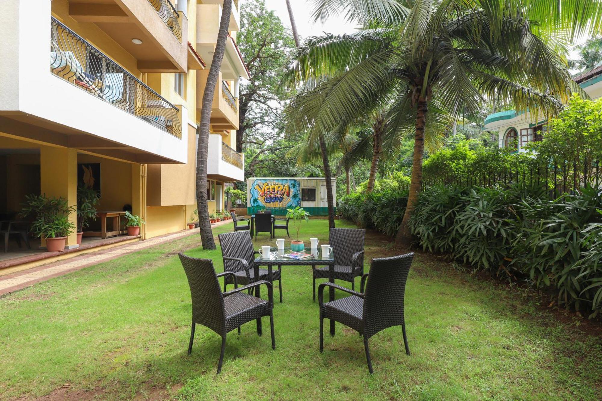 Veera Strand Park Serviced Apartments Near Calangute Bagian luar foto