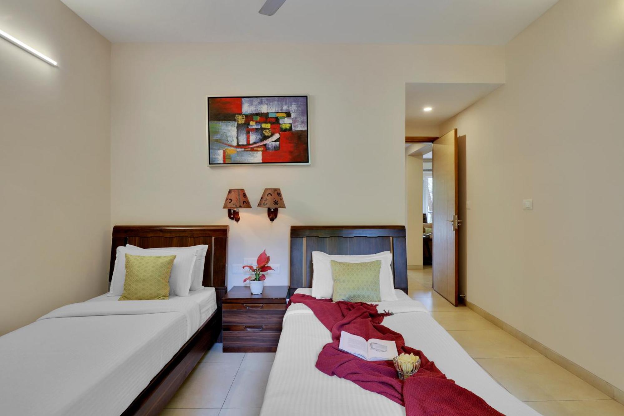 Veera Strand Park Serviced Apartments Near Calangute Bagian luar foto