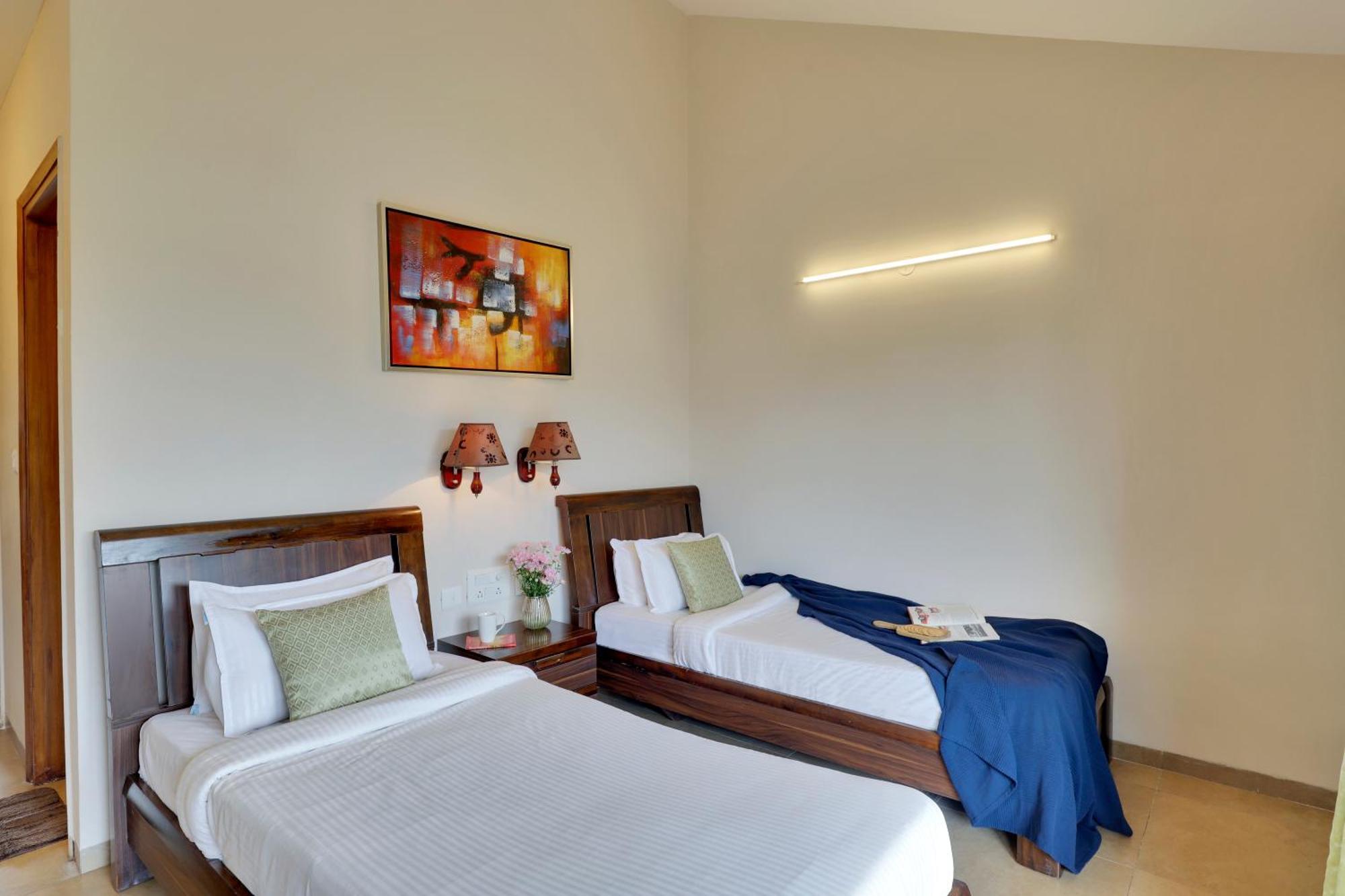 Veera Strand Park Serviced Apartments Near Calangute Bagian luar foto