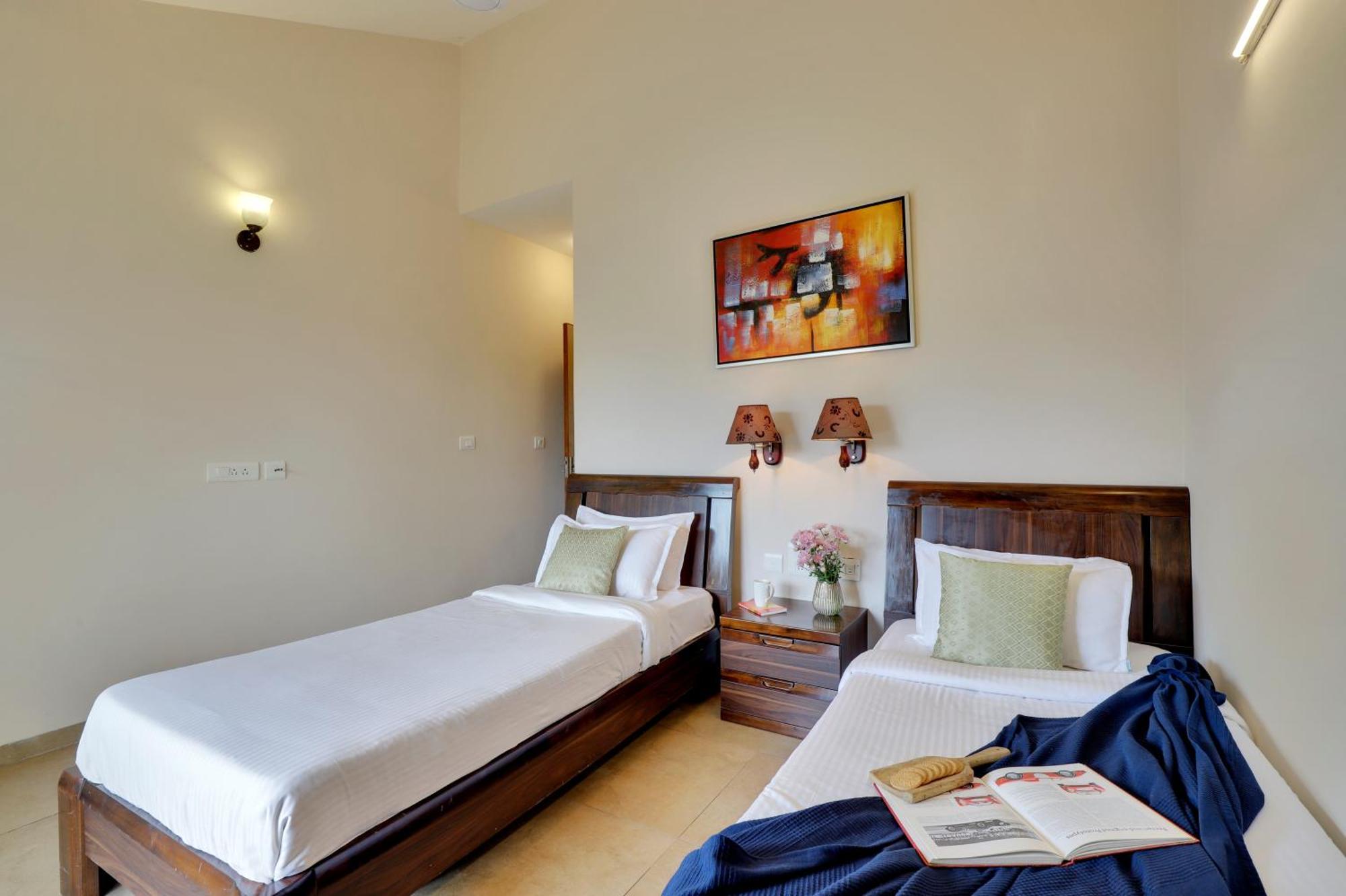 Veera Strand Park Serviced Apartments Near Calangute Bagian luar foto